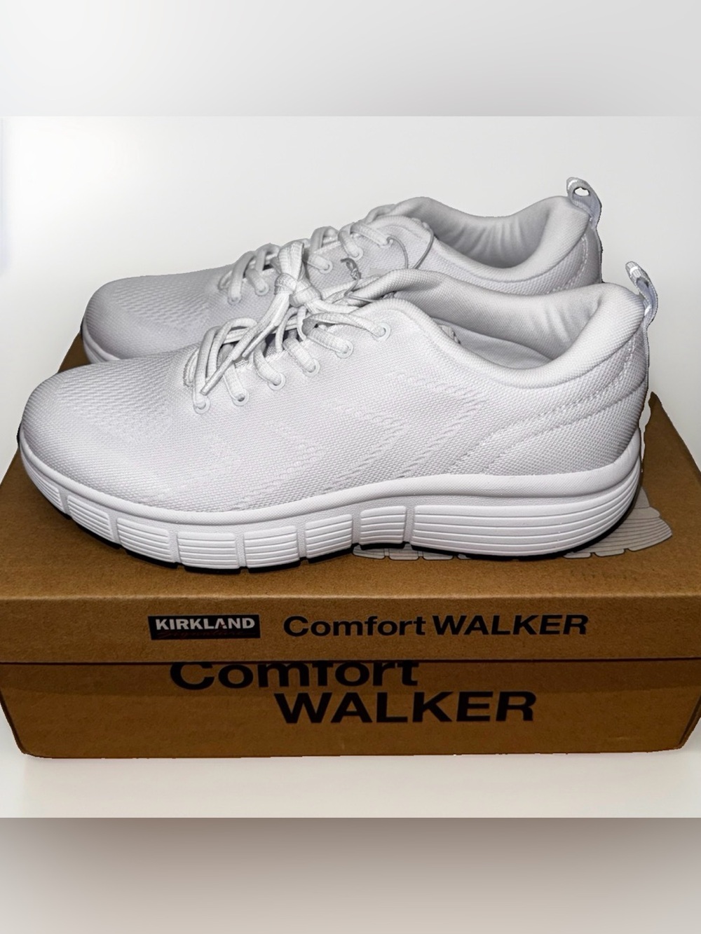 Kirkland Signature "Comfort Walker" Men’s Size 9, Sneakers Slip-Resistant NWT